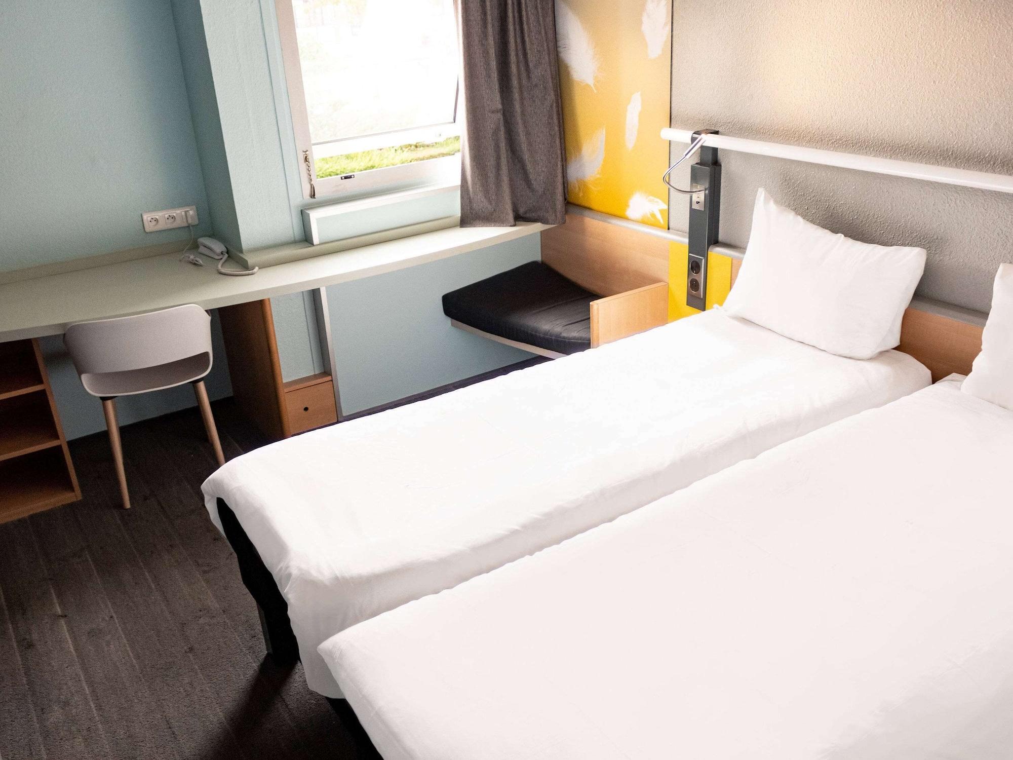Hotel ibis Paris Gennevilliers Exterior foto